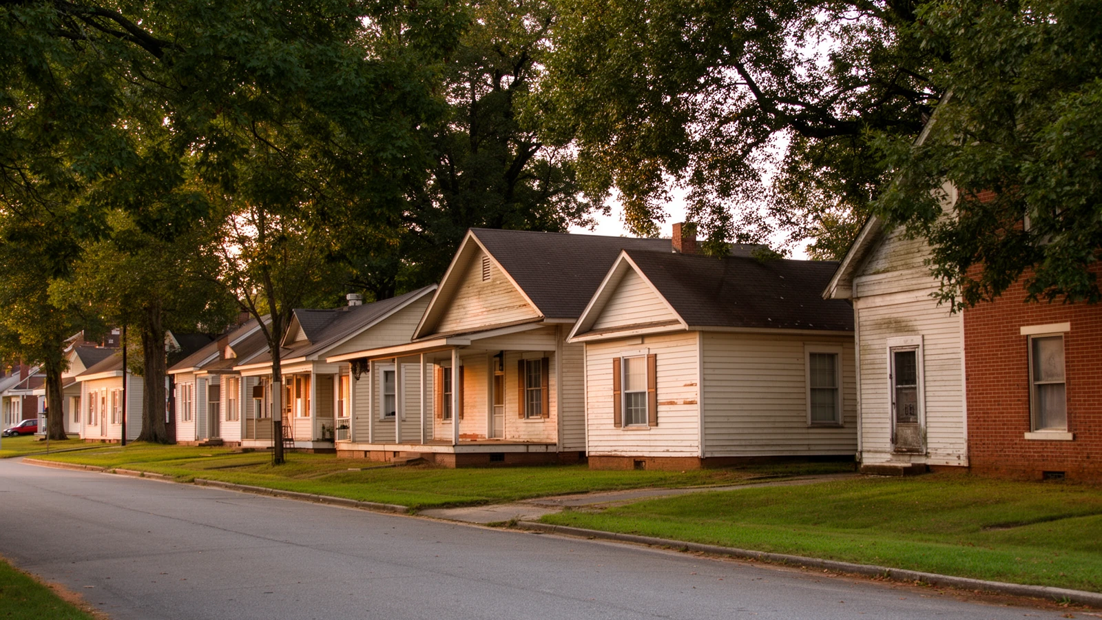 A row of early-twentieth-century mill-village houses in Roanoke Rapids, North Carolina